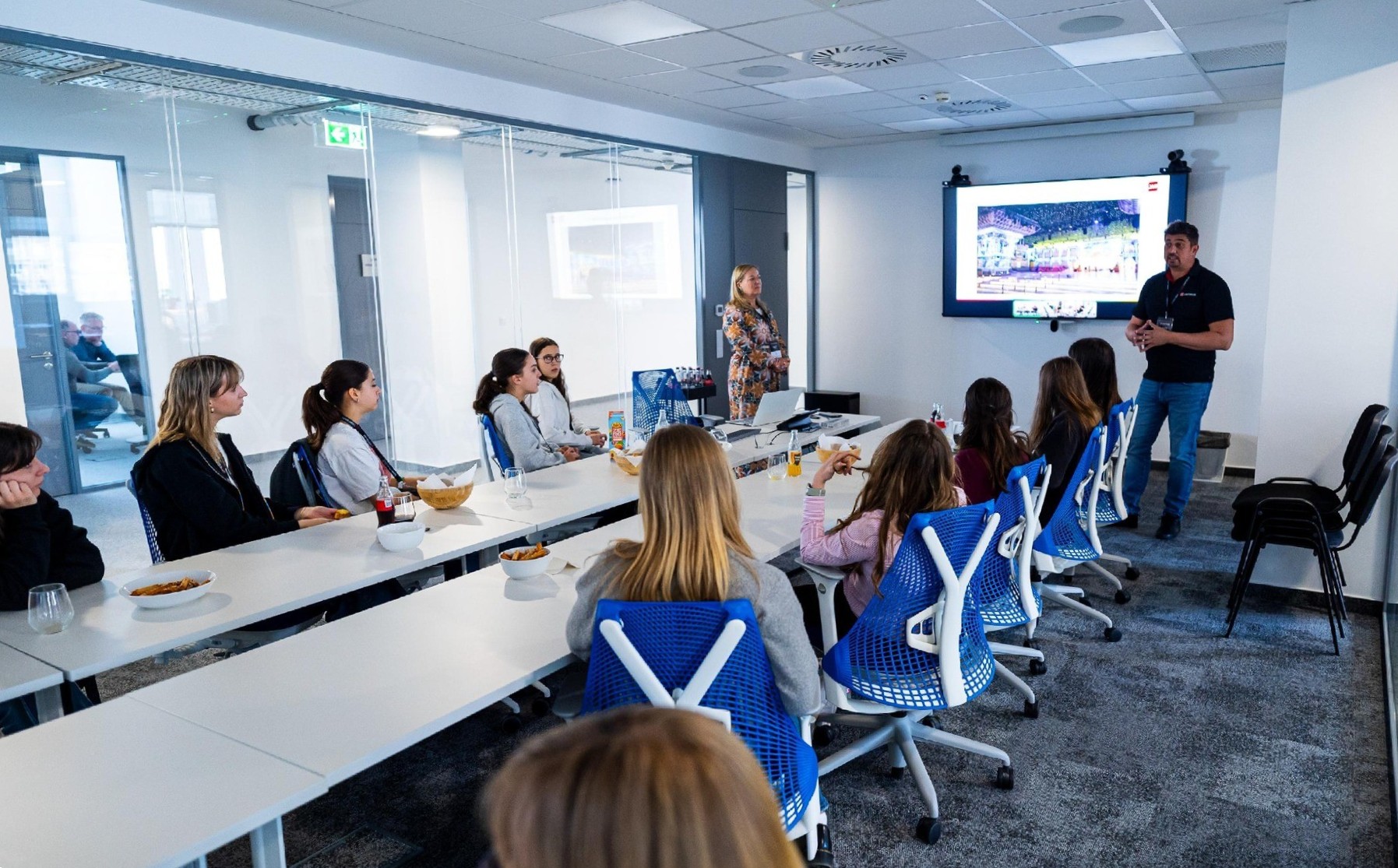 Lightware ref kozossegi ter