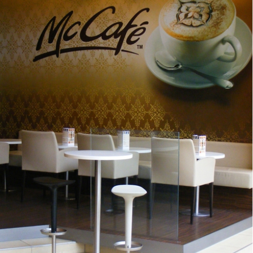 Mc Donalds EuropaDesign,McDonalds - Aréna Plaza,Referencia
