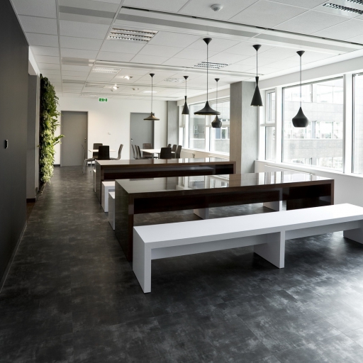 Avis Budget Group BSC - photo: Gerflor EuropaDesign,Avis Budget Group Business Support Centre Kft.,Referencia