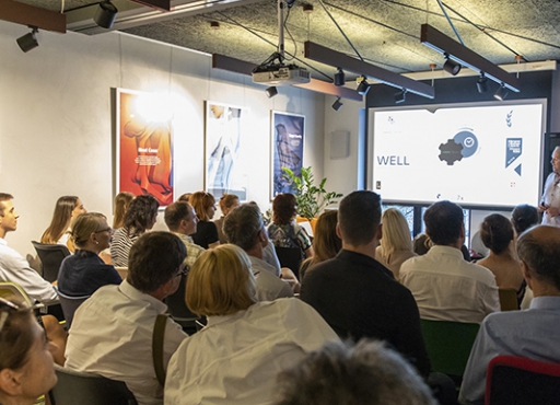 Last Naughtone Roadshow & Cosm Party Light Last,Naughtone,Roadshow,&,Cosm,Party,Light